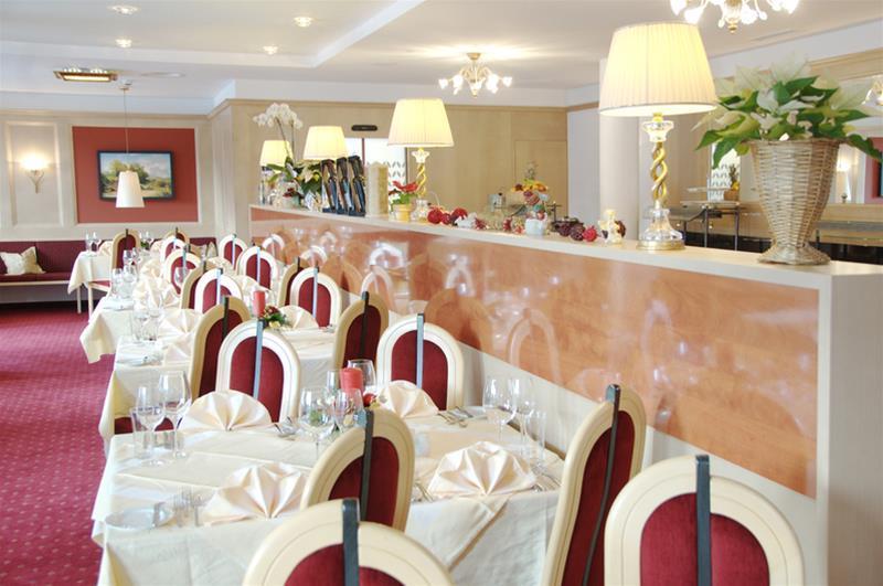 Hotel Amadeus Micheluzzi ザーファウス エクステリア 写真