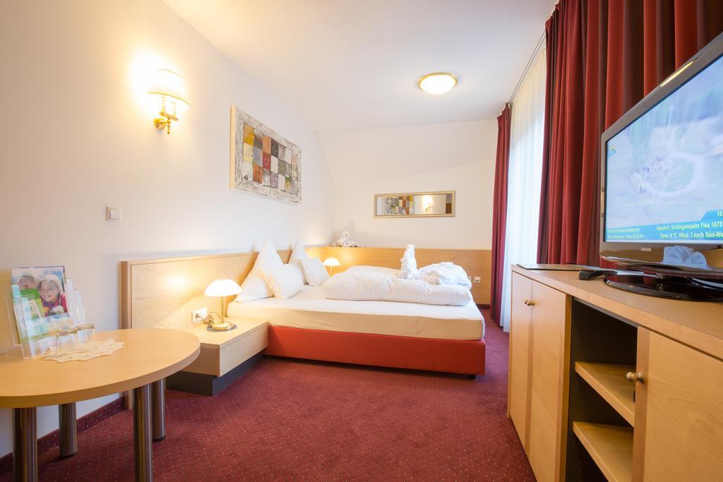 Hotel Amadeus Micheluzzi ザーファウス エクステリア 写真