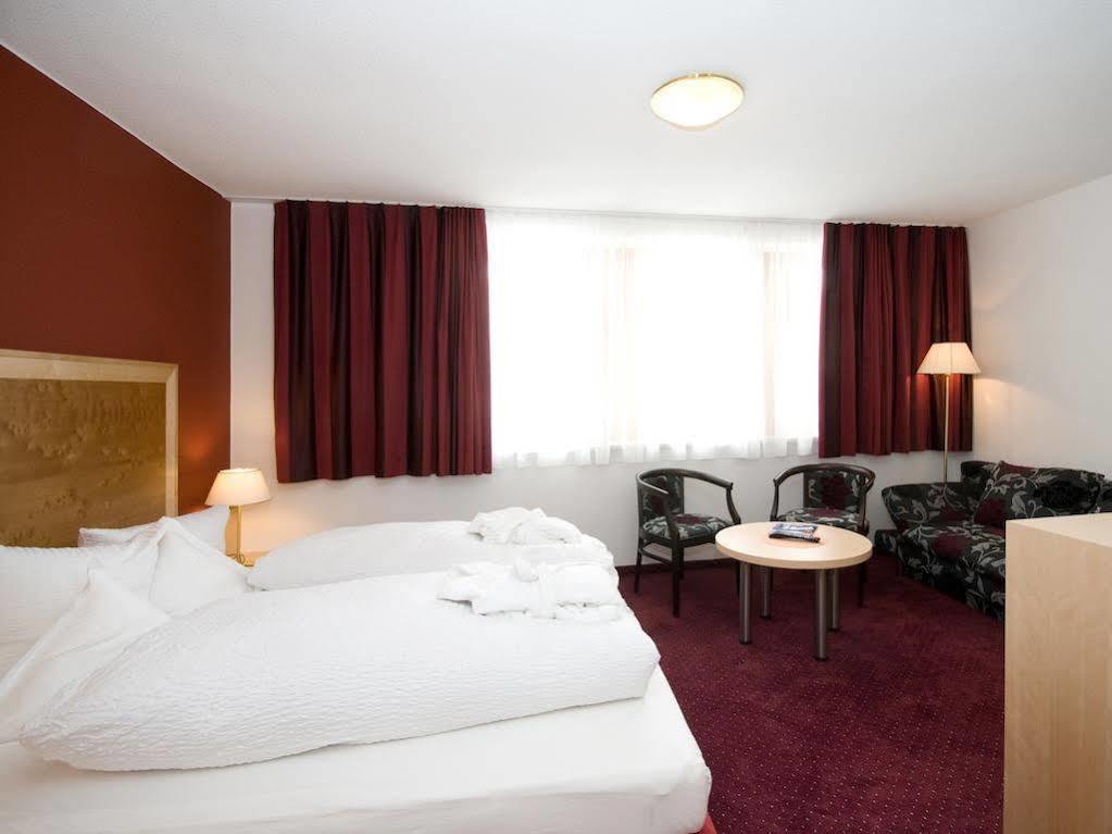 Hotel Amadeus Micheluzzi ザーファウス エクステリア 写真